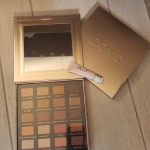 NWT Iconic Eyeshadow pallet with shadow primer
